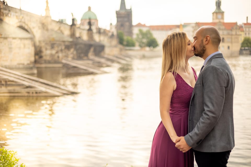 Private Prague Sunrise Photoshoot + Walking Tour - Key things that make this experience worth your morning