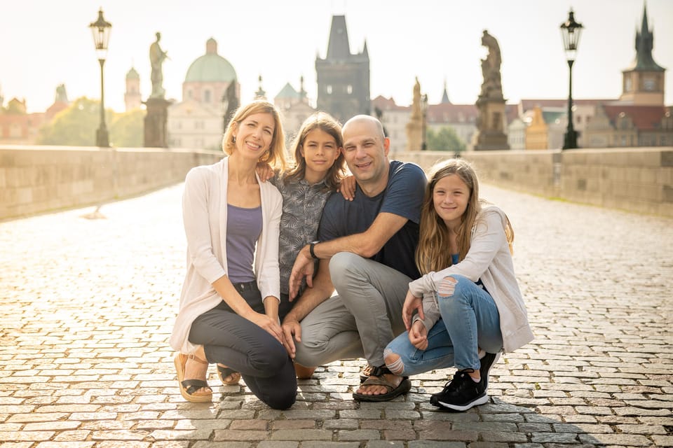 Private Prague Sunrise Photoshoot + Walking Tour - What to wear and bring for Prague’s early light
