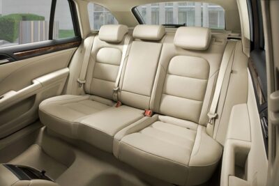 Private Transfer from Prague Airport to Prague City Hotels 1 - 3 pax - The 30-minute ride: WiFi, A/C, and a smoother first step