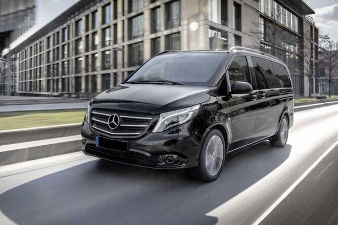 Private Transfer from Prague Airport to Prague City Hotels 1 - 7 pax - Key things to know before you go