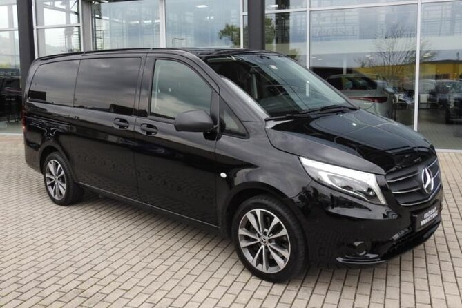Private Transfer from Prague Airport to Prague City Hotels 1 - 7 pax - Who this transfer is perfect for