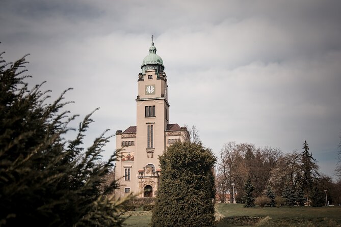 Psychiatric Hospital & Abandoned Cemetery - Why a psychiatric hospital tour feels meaningful in Prague
