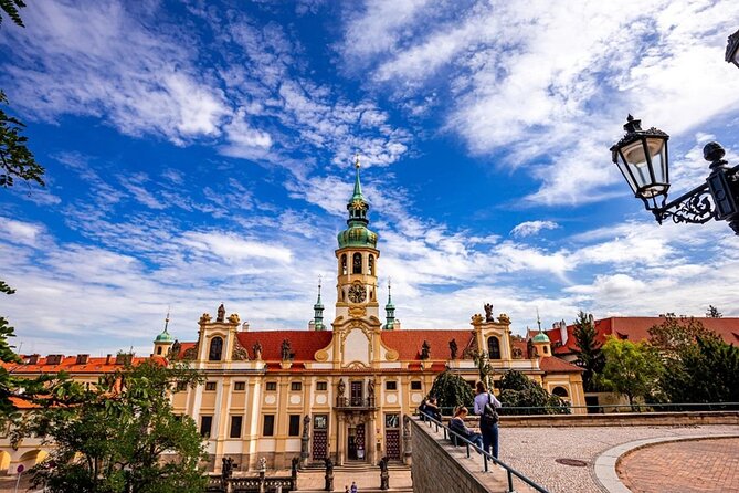 Saint Vitus Cathedral and Hidden Gems of Prague Castle - Nový Svět and Hradčany Square: Colorful Streets With Context
