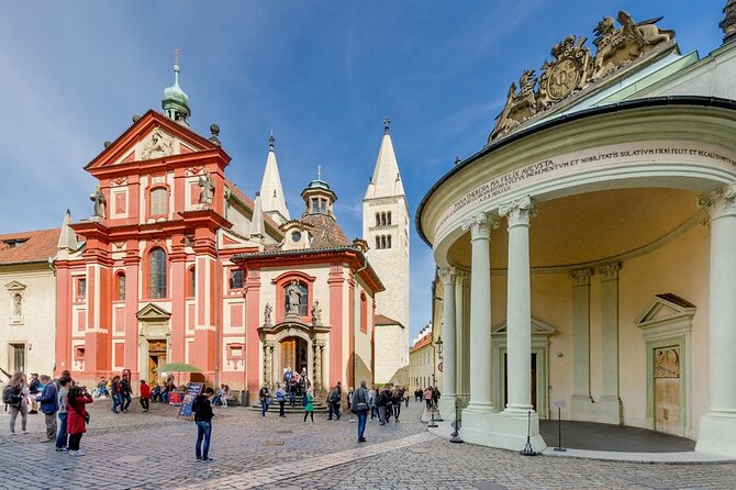Self-Guided Audio Tour - Prague Castle District - Stop 1: St. Vitus Cathedral and Gothic scale you can feel