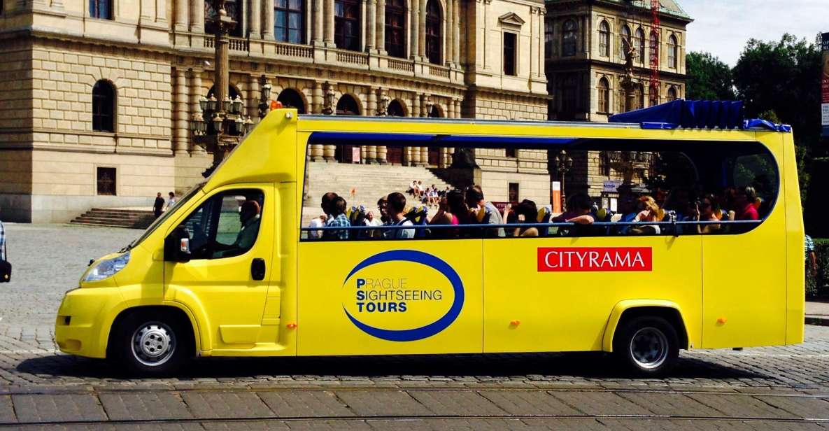 Short city tour by bus - 1 hour - Headsets and multilingual narration: how to get value in a short ride