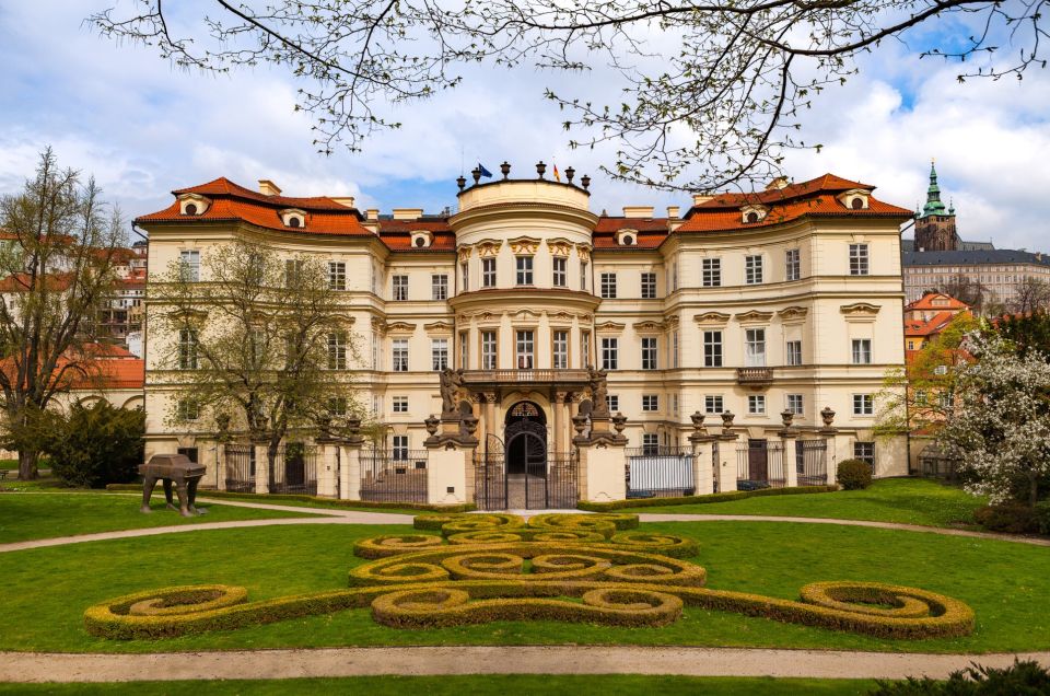Skip-the-line Lobkowicz Palace Private Tour & Concert - Who this private Lobkowicz tour is best for