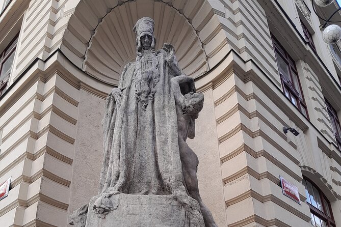 Small-Group Tour through the History of Jewish Prague - Maisel Synagogue: Bohemian Jewish Life From the 10th Century to Emancipation