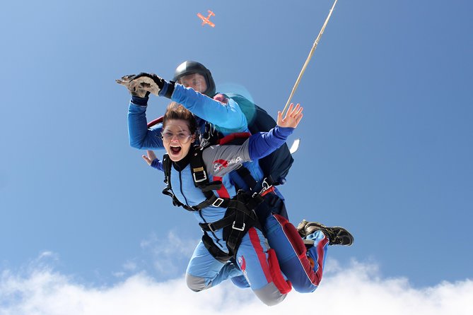 Tandem Skydiving Adventure in Prague - The Plane Climb to 14,000 Feet: Views and the Waiting Game