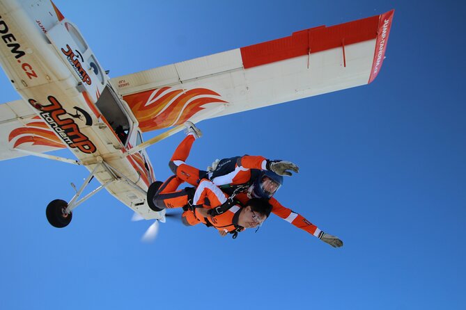 Tandem Skydiving in Prague - Tandem Jump with transfers! - Who should book this tandem jump