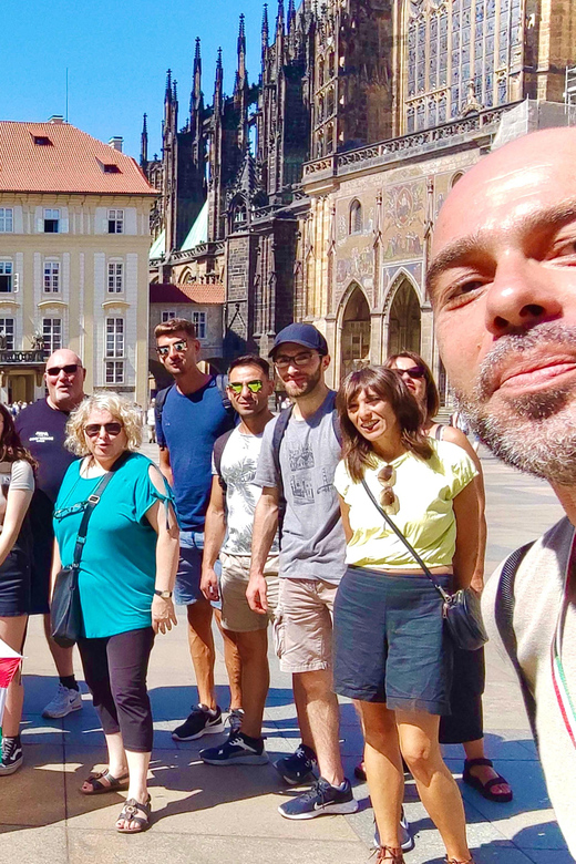 Tour of Prague Castle in italian language ticket included - Key highlights to look for