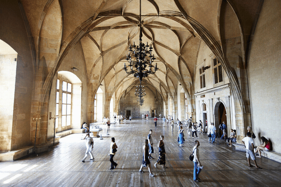 Tour of Prague Castle in italian language ticket included - Old Royal Palace interiors: where Bohemian power shows up