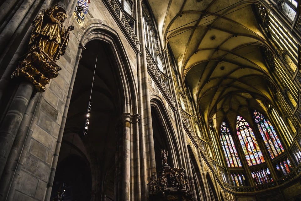 Tour of Prague Castle in italian language ticket included - How much time you truly get inside