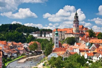 Trip to Cesky Krumlov from Prague - Meeting at Na Příkopě and the ride quality (comfort vs. group size)