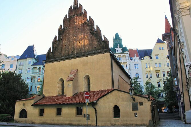 Ultimate Prague Private Walking Tour - Prague Castle for free: how to make the complex feel readable