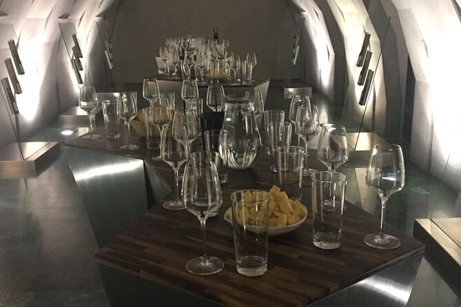 Ultimate private wine tasting experience from Prague to Moravia (3 days) - Wine tasting in South Moravia: what to expect and how to enjoy it