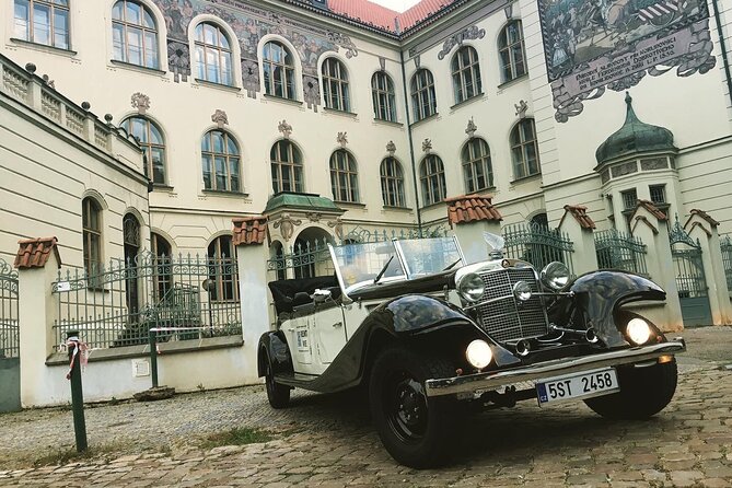 Vintage Cars Prague - Grand City Tour 150min / 1-6 pers. 2,5hrs - A 150-minute Grand City Tour that Actually Helps You Plan