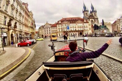 Vintage Cars Prague - Sightseeing Tour 90min / 1-6 pers. - Queen Anne’s Summer Palace and the Castle Photo Break