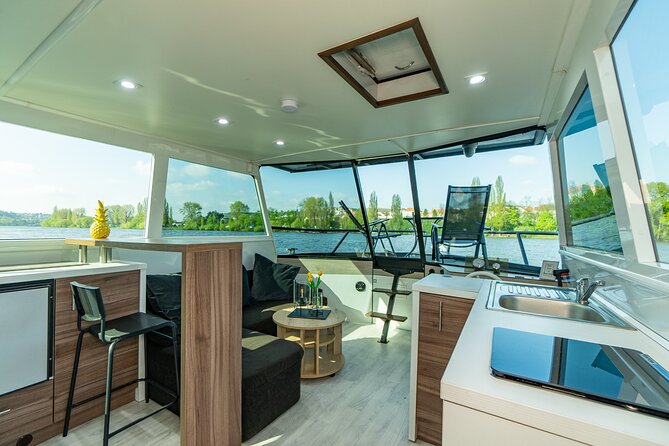 VIP Prague YachtBoat ONE Experience: All-You-Can-Drink - Getting on board: meeting point, timing, and how the 3 hours usually play out