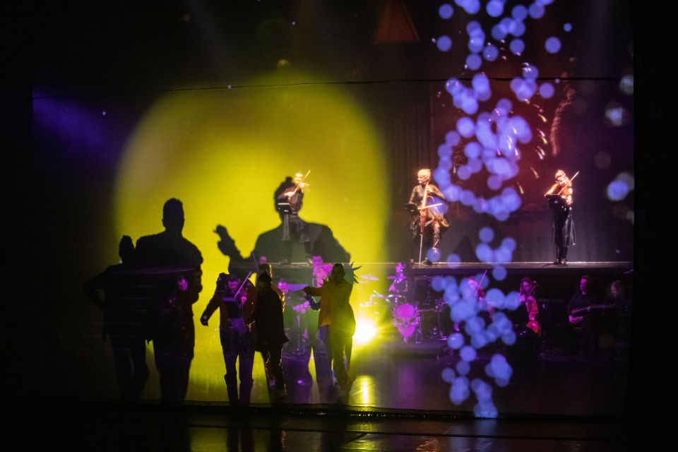Vivaldianno The Show in Theatre Hybernia - 3D projections throughout the auditorium: how to watch without missing it