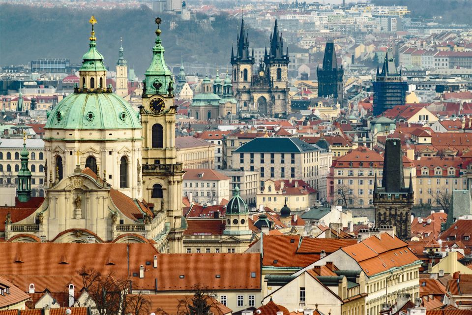 Walking tour of Prague in french: Old Town & Charles Bridge - Key highlights to look for