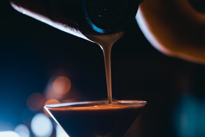 Wednesday Night Live Music and Cocktails Ticket in Kontakt Bar - Stop 1: Kontakt Bar, from early drinks to 10:30 music