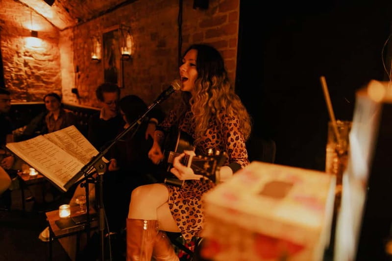 Wednesday Night Live Music with Cocktails - Kontakt Bar on a Wednesday: the mood you’re buying