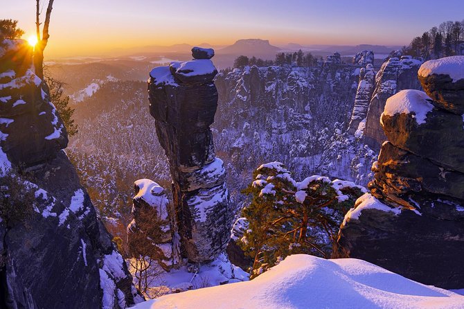 Winter Fairytale The BEST of Bohemian & Saxon Switzerland Hiking Tour - Pravcicka Gate in winter: why VIP entry is the whole point