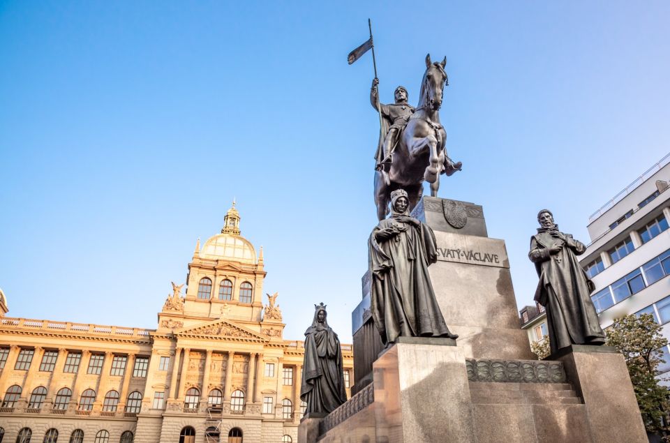 WWII and Communism History in Prague's Old Town Private Tour - Should you book this WWII and Communism history tour?